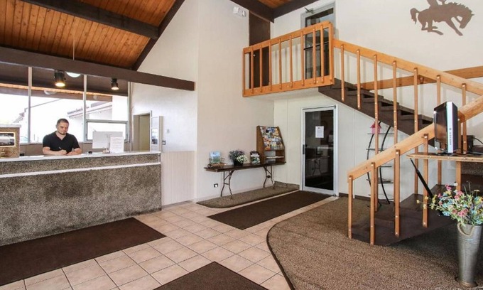 Riverton Hotel | Sundowner Station