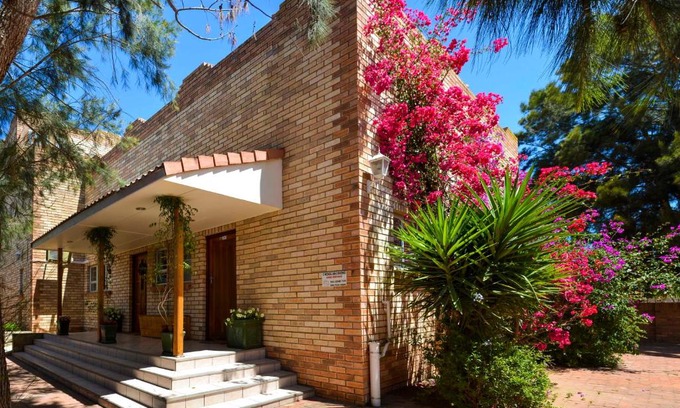 Colchester House | Sundune Guest House
