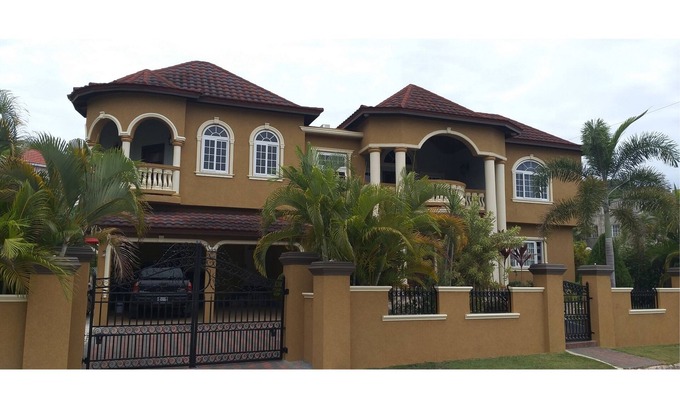 Tryall Apartment | Sunflower Escape ✔AC ✔Wifi ✔Free beach ✔Car$ ✔Parking