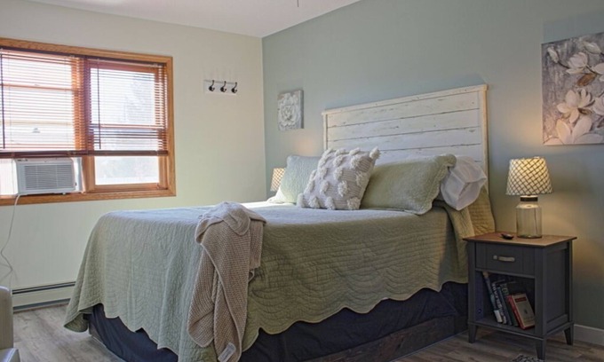 Charlevoix Bed & Breakfast | Sunflower Inn - Magnolia Room at Charlevoix's newest bed & breakfast