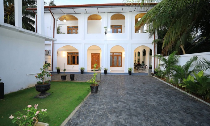 Jaffna House | Sunflowers Canada House, Entire House