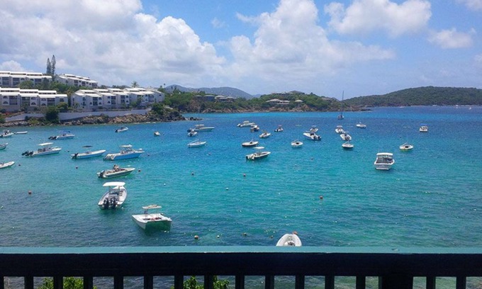 Nazareth Condo | Sunkissed Serenity- an Island Chic & Breathtaking Beachfront Home at Cowpet Bay