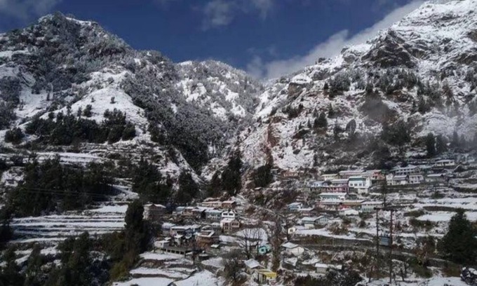 Chakrata House | Sunlight HomeStay nPeacefull nature between the hiils and mountains