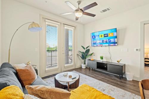 Vickery Meadow Apartment | Sunlit Suite w Resort Pool - Gym by Midtown Blvd