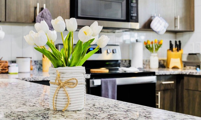 Greater Palm River Point CDC House | Sunlit Tampa Home: Family-Friendly Retreat