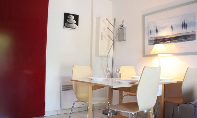 Quartier du Stade House | Sunny 2-BR House with Pool, Terrace, Near Beach - Châtelaillon-Plage