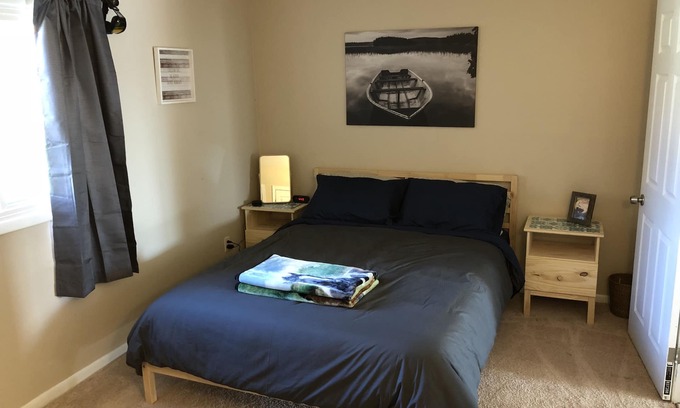 Vernon Condo | Sunny 2BR Loft near Crystal Springs and Mountain Creek. Pets welcome.