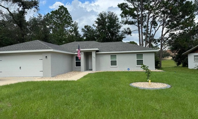 Citrus Springs House | Sunny 4BR Oasis with Pool! Golf Nature & Fun Nearby – Sleeps 10 Book Your Escape
