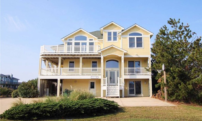 Whalehead Beach House | Sunny 8BR Dog Friendly | Pool | Hot Tub