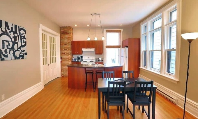 Hull Apartment | Sunny and airy downtown apartment in Hull Gatineau
