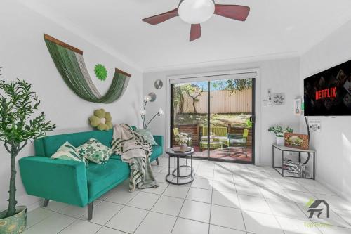 Blacktown House | Sunny and Vibrant Home