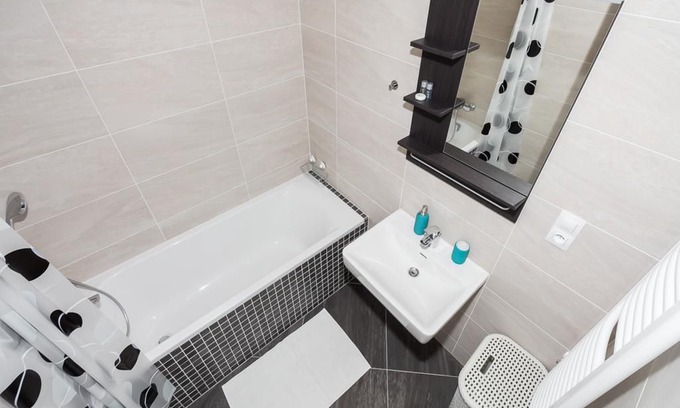 Prague 3 Apartment | Sunny Apartment in Garden Towers