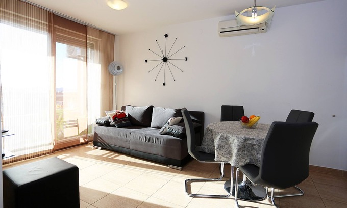 Zadar Apartment | SUNNY APARTMENT IVA with sea view