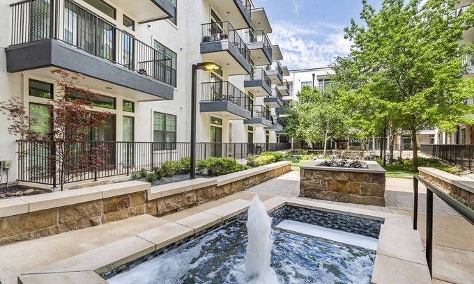 Gateway Apartment | Sunny Arboretum 1BR w/ Gym, Pool & W/D, nr restaurants, by Blueground