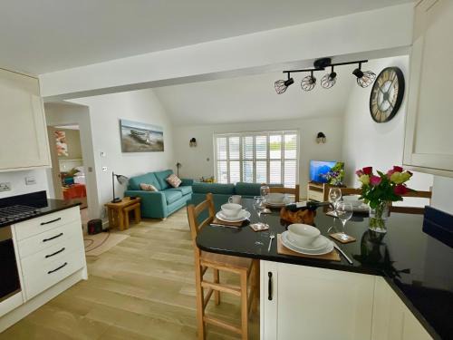 Gratton House | Sunny Bank