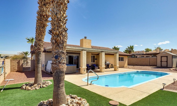 Sunridge Estates House | Sunny Bullhead City Retreat w/ Pool!