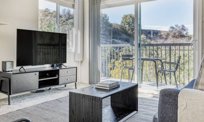 Los Angeles Apartment | Sunny Burbank 1BR w/ Pool, W/D & Gym, near TJ & WF, by Blueground