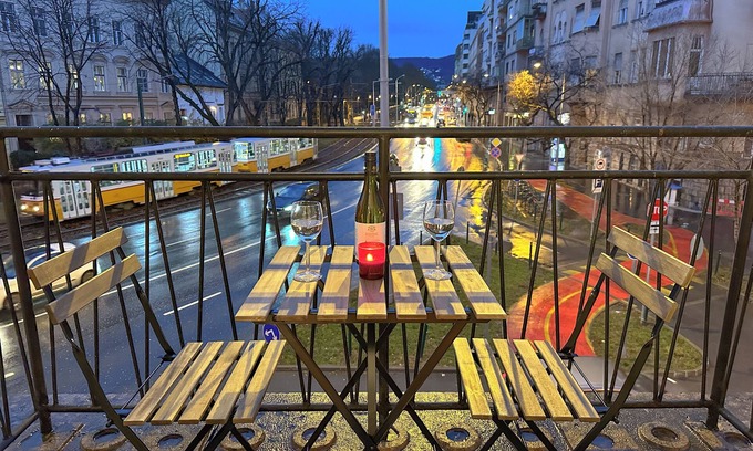 Orszagut Apartment | Sunny Castle Apartment