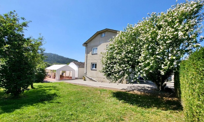Viveiro House | Sunny, comfortable home with a lovely garden in a quiet, peaceful location.