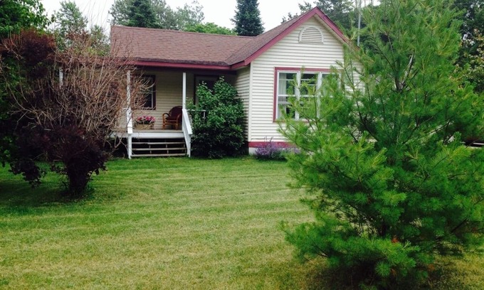 Ellison Bay Cottage | Sunny Cottage in Ellison Bay