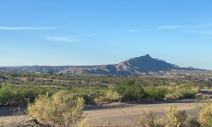 Elephant Butte House | Sunny Daze Getaway-mins to golf/lake