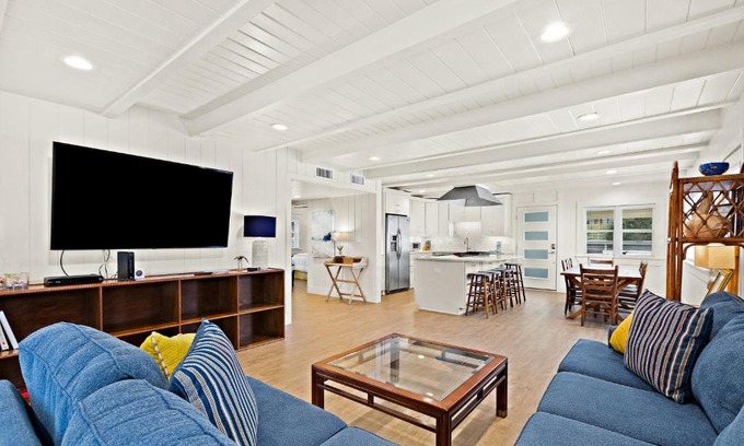 Bahama Beach House | Sunny Daze