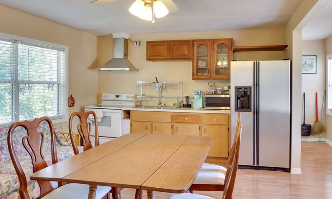 Fruitland Park Apartment | Sunny Florida Getaway w/Patio, Near Disney World!