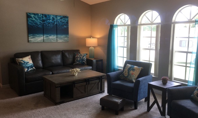 Deltona Lakes House | Sunny Florida Retreat