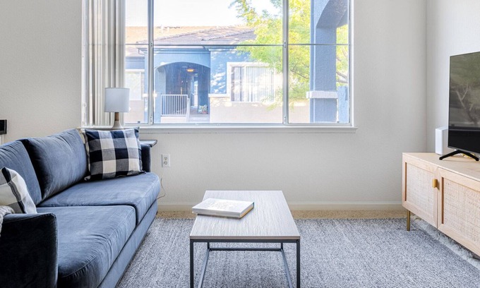 Fremont Apartment | Sunny Fremont 1BR w/ Pool, Gym, W/D, near TJ, WF, BART, by Blueground