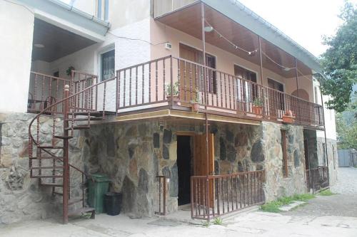 Bagvdanari House | Sunny