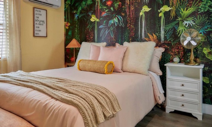 Hialeah Apartment | Sunny Hideout Apartment !