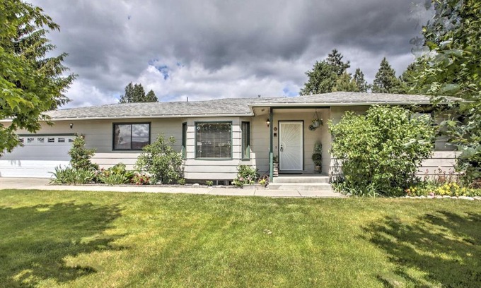 Post Falls House | Sunny Home with Patio Less Than 10 Mi to Lake Coeur dAlene