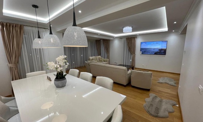 Suceava Villa | Sunny house