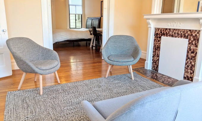Mission District Apartment | Sunny Large Unit on Two Level in the Mission 4 Bedrooms/3 Bathrooms