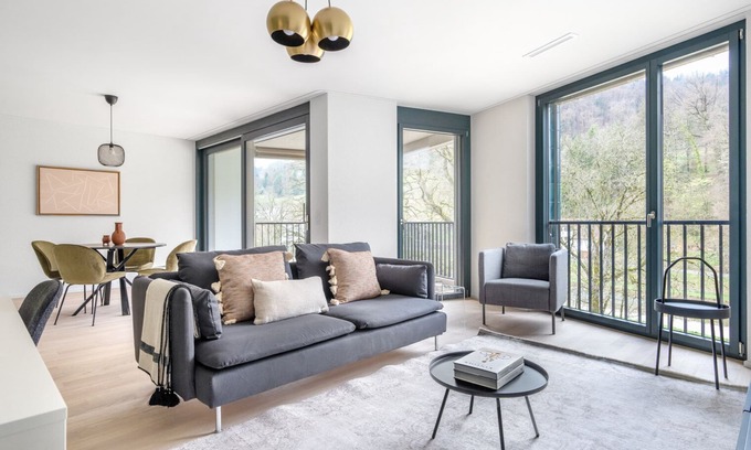 Wollishofen Apartment | Sunny Leimbach 3.5 Room w/Storage & W/D, 2 mins to market, by Blueground
