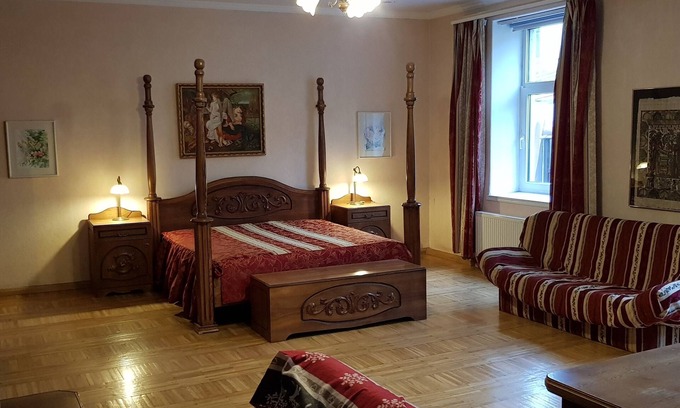 Centrs Apartment | SUNNY LOUNGE GRAND APARTMENT