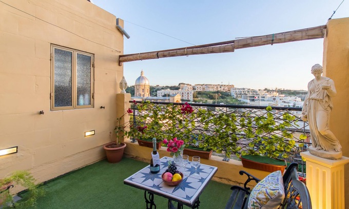 Kalkara House | Sunny Maltese townhouse Madonnina Kalkara, Kalkara, Malta
