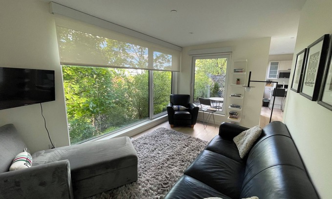East End House | Sunny Modern Oasis in Portland’s Trendy East End