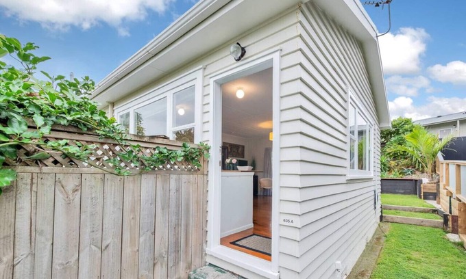 Grey Lynn House | Sunny and Cosy Home near Western Springs