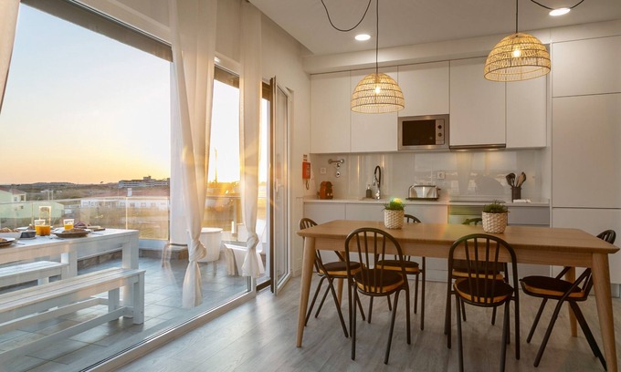 Ferrel Apartment | Sunny Penthouse - Modern & Premium Apartment