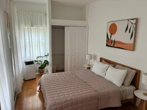 Bedford-Stuyvesant House | Sunny Private Room in Bed-Stuy