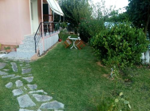 Lygia Cabin | Sunny Room Lefkada