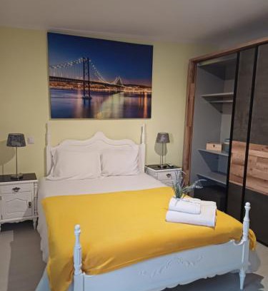 Aldeia dos Palheiros House | Sunny Room - Sofia's Happy House - Almodôvar Ourique Room 2
