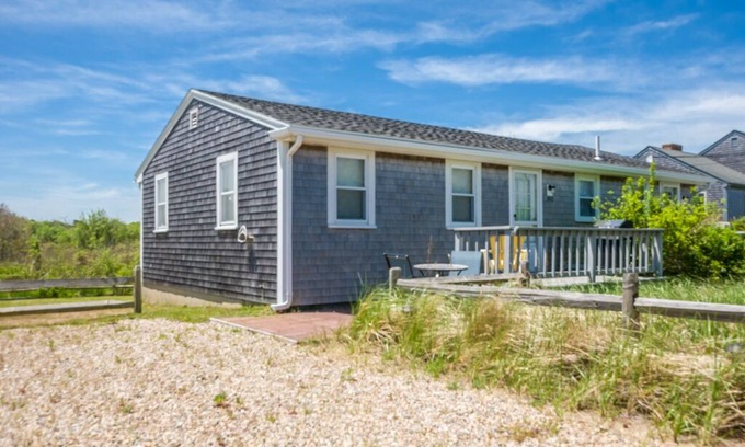 Sagamore Beach House | Sunny Sagamore Getaway—Steps from the Sand