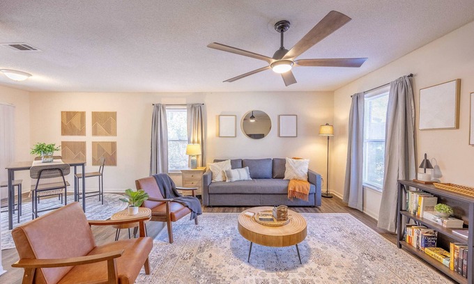 Statesboro House | Sunny Sagebrush Stay - Suite