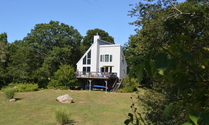 Mystic - New London House | Sunny Scandinavian House on Wamphassuc Pt. Harbor view. Short walk to the beach