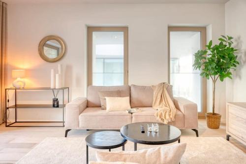 Ostend Apartment | Sunny Seaview Sanctuary in Ostend w Parking
