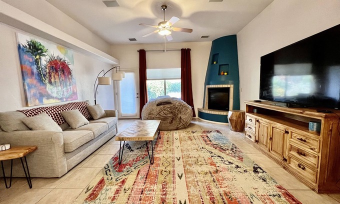 Las Cruces House | Sunny Sonoma Hideaway-Hot Tub!