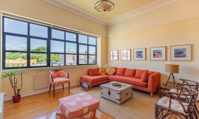Sao Jose Apartment | Sunny, spacious, very homely apartment in the heart of Lisbon