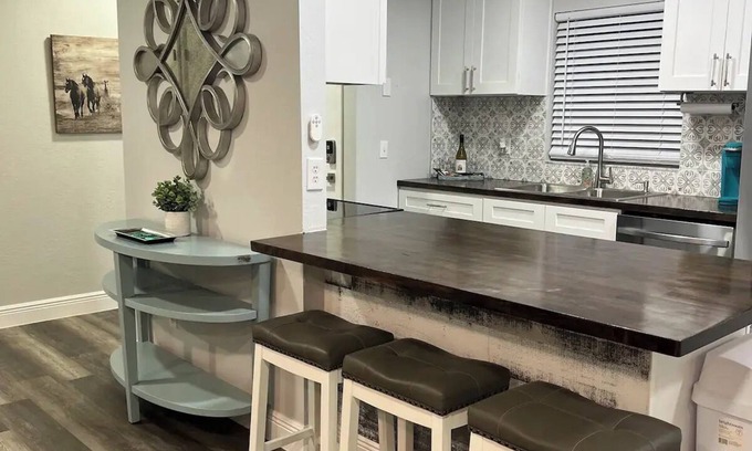 Ocala House | Sunny Springs Oasis